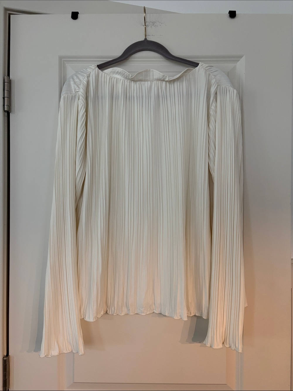 LOFT Cream Pleated Long-Sleeve Blouse